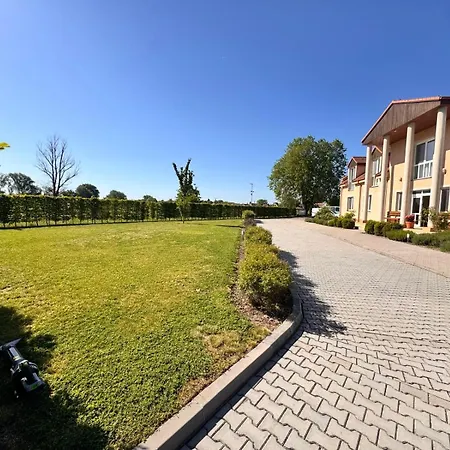 Moravian Garden House Adults Only Πανσιόν 3*