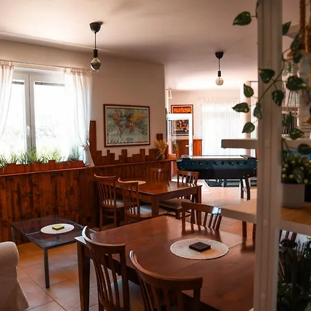 Πανσιόν Moravian Garden House Adults Only