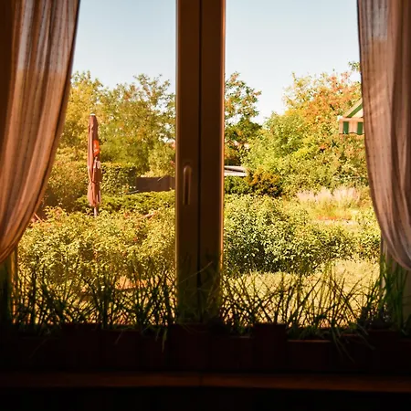 Πανσιόν Moravian Garden House Adults Only